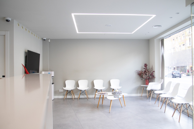 Abella Ribas - La Clínica - Mobile